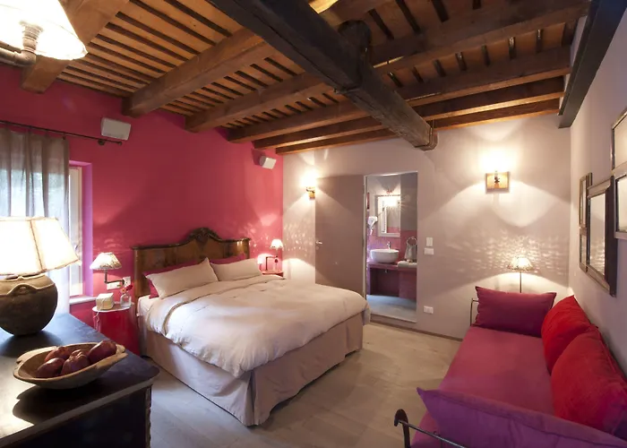 Casa Fluo Relais カントリーハウス *